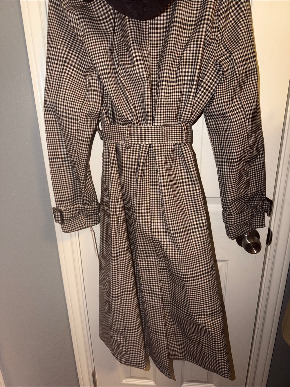 DKNY Black & White Houndstooth Double-Breasted Trench Coat with Detachable Hood - Picture 14 of 14